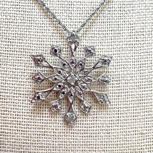Sterling Silver 925 Snowflake Illusion Stone Pendant Necklace Size 18" Length - Picture 2 of 16